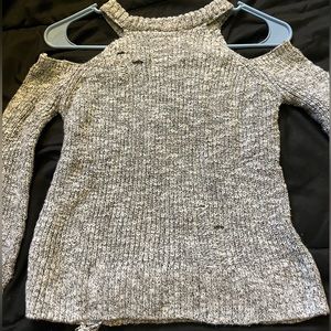 Women’s grey and white sweater